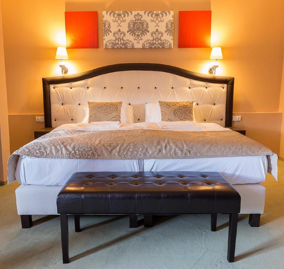 Sappusztai Vendeghaz Hotel Damak ภายนอก รูปภาพ